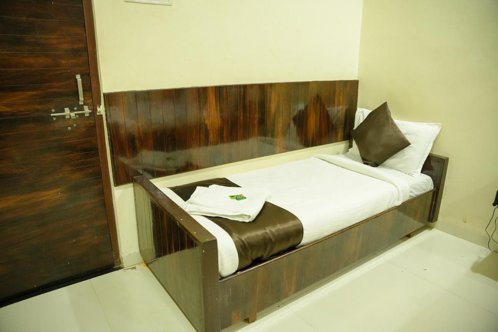 Hotel Sachidanand Shirdi Εξωτερικό φωτογραφία