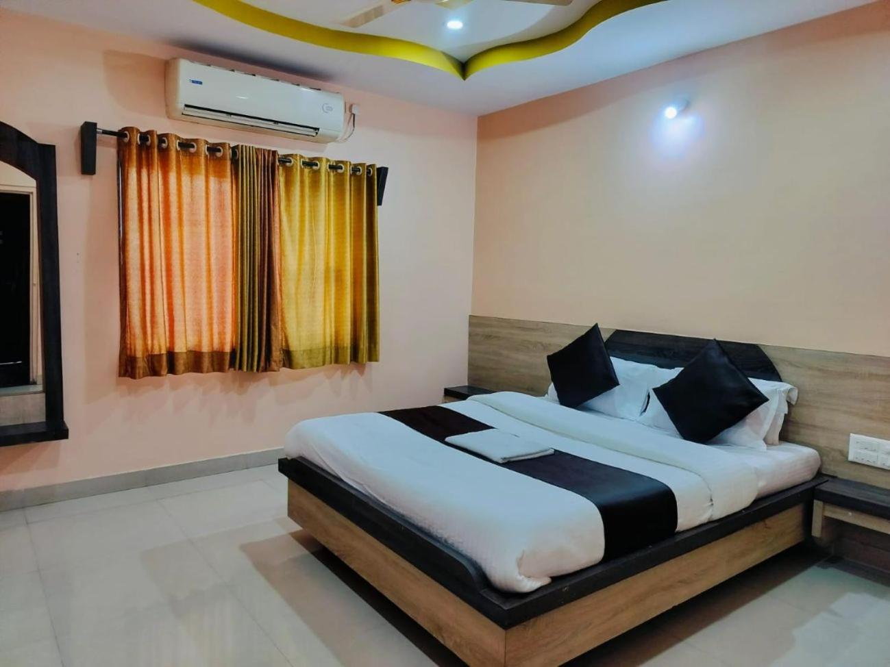 Hotel Sachidanand Shirdi Εξωτερικό φωτογραφία